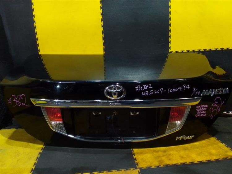 Крышка багажника Тойота Краун Маджеста в Бугульме 101292