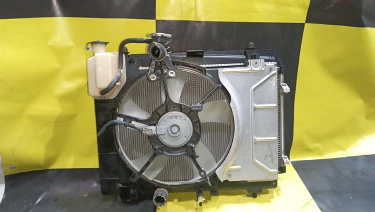 Радиатор основной Тойота Витц в Бугульме 105088