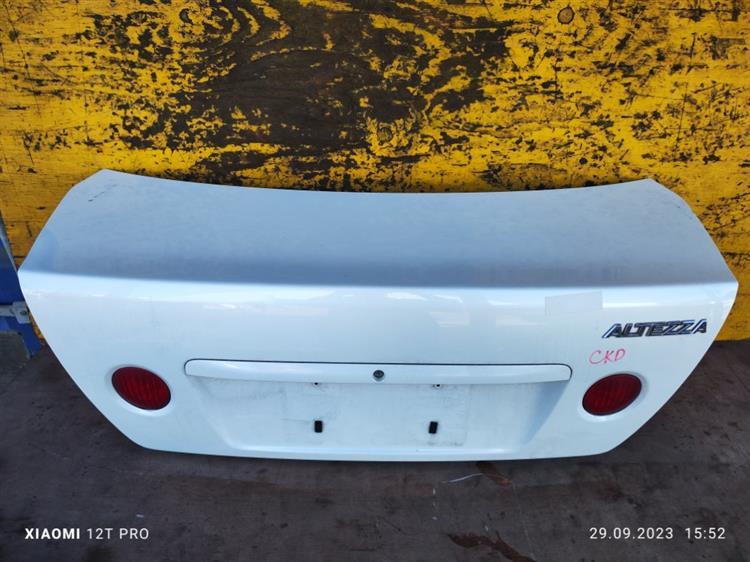 Крышка багажника Тойота Алтеза в Бугульме 651581